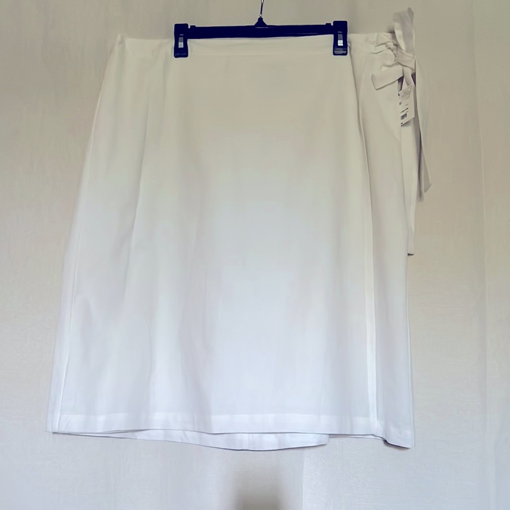 Liz Claiborne White Linen Blend Faux Wrap Skirt